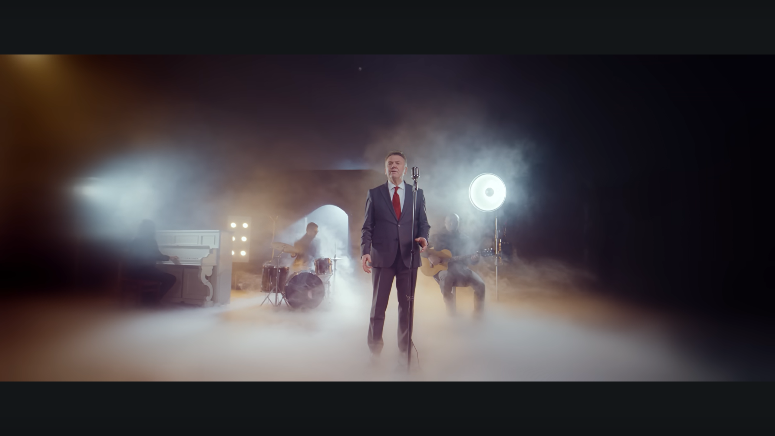 Projekti i ri i Ilir Shaqirit ”Kush si këtu dashni nuk t’fal” (VIDEO)