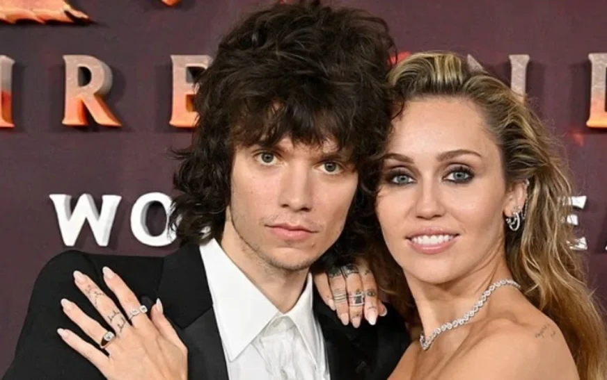 Maxx Morando, i fejuari i Miley Cyrus, jetonte me prindërit kur nisi romanca e tyre