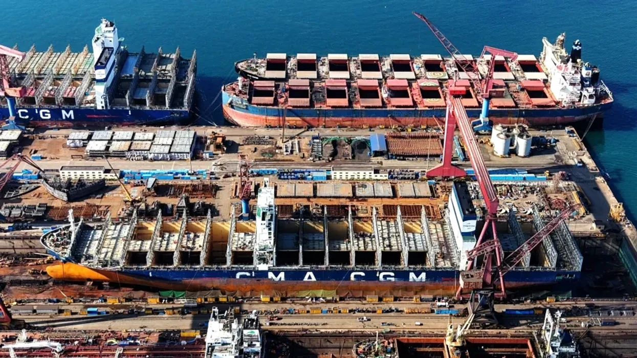 Revolucion, Al po shpejton ndërtimin e anijeve ushtarake në SHBA