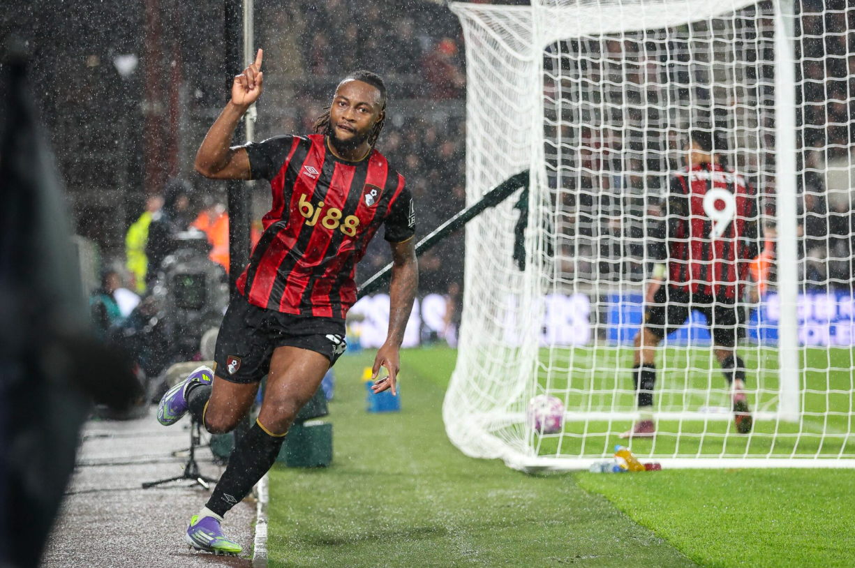 Manchester United dhe Manchester City në garë për transferimin e Antoine Semenyo