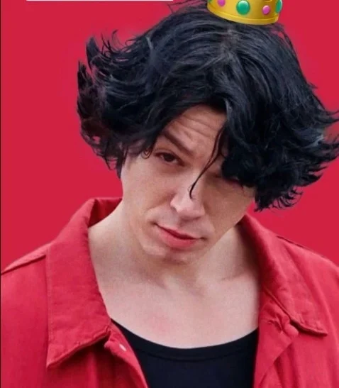 vendimi-i-malit-per-te-mos-takuar-babain-–-reagon-violete-kukaj