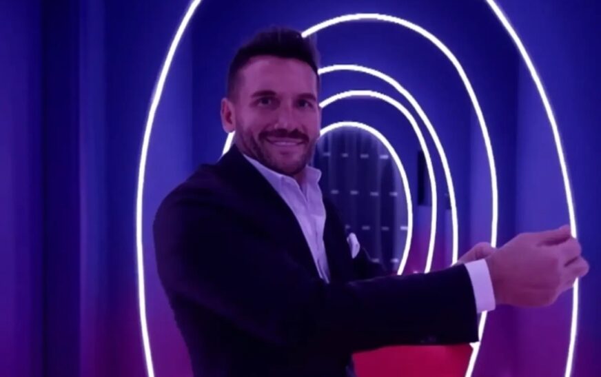 Fotot bëjnë xhiron e rrjetit, a është kjo gruaja misterioze e Ludo Lee?