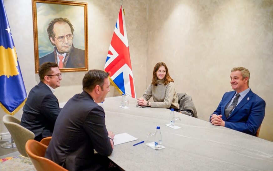 Abdixhiku takon ambasadorin britanik – temë zgjedhjet e 28 dhjetorit