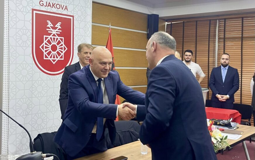 Betohet Gjini në Gjakovë, një pozitë të lartë ia jep kandidatit të LDK-së