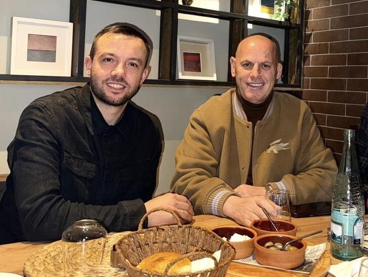 Lladrovci uron Tahirin: Yll në ardhje i PDK-së, Kosova le të jetë zemra jote