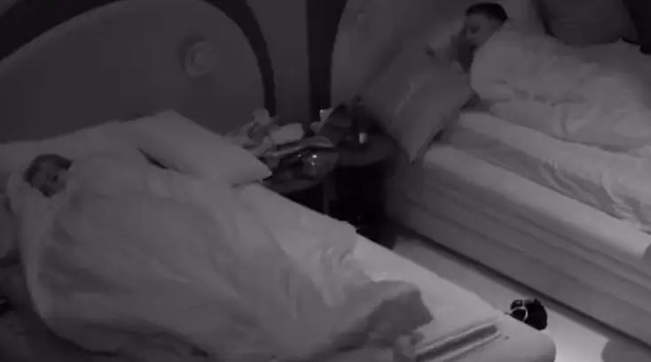 Labi-Elijonës: Po viktimizohesh se të ka vdekur nëna, të ishe e mirë s’do ishe larguar nga familja