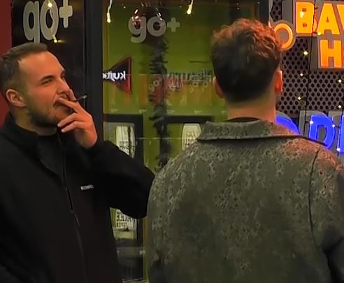 Edi mallëngjehet për babanë e tij: Po du me pa (VIDEO)