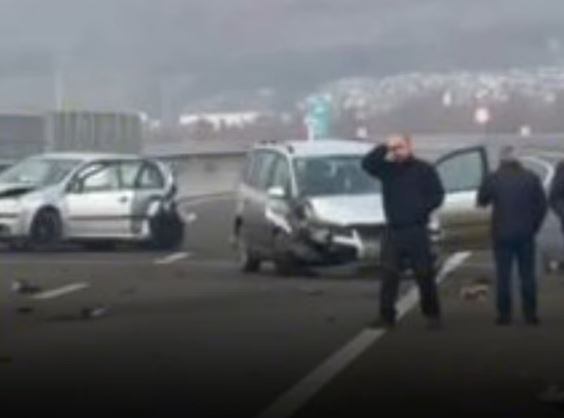 Dyshohet për aksident të rëndë në autostradën “Arbën Xhaferi”