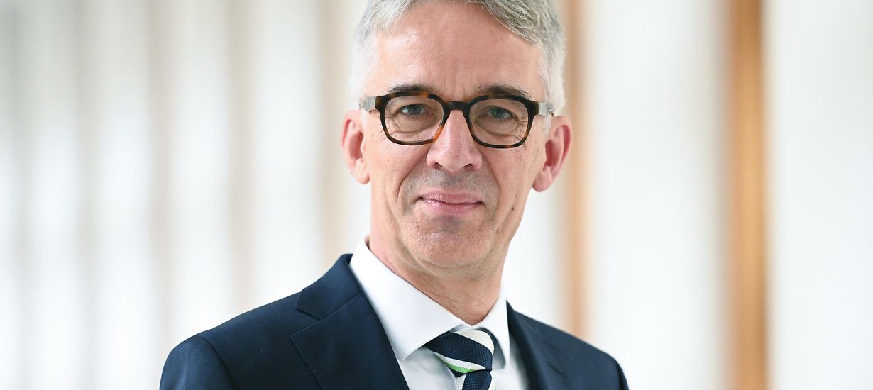 Ambasadori gjerman: Mezi presim të punojmë me institucionet e reja