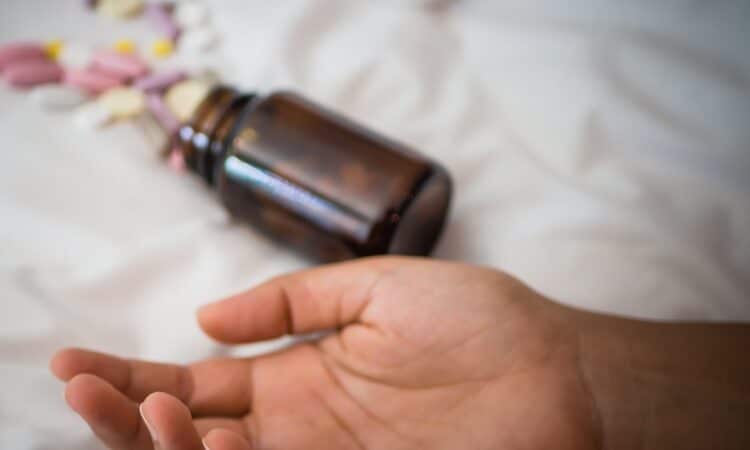 Në mungesë të fondeve, Kosova rrezikon shërbimin për parandalim të vetëvrasjeve