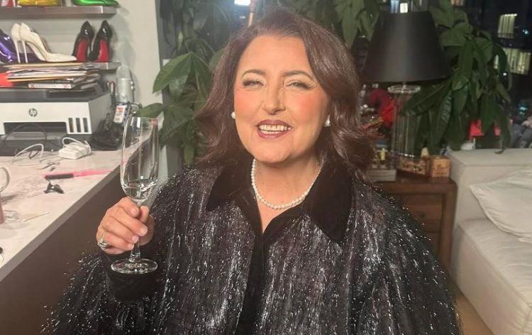 Mori titullin ‘Qytetare Nderi’ e Kavajës, Parashqevi Simaku: Guri i rëndë në vend të vet