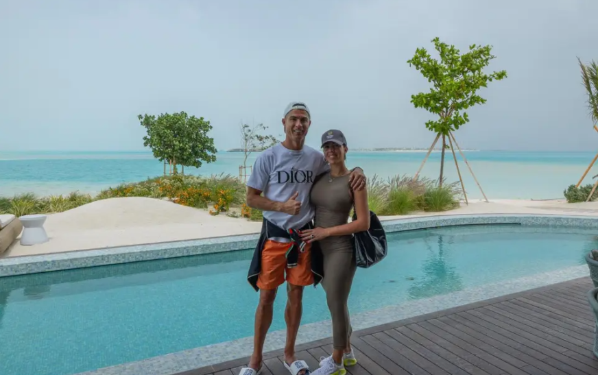 Ky është çmimi marramendës i dy vilave që bleu Cristiano Ronaldo në Detin e Kuq