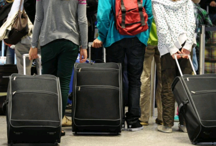 Gjysma e emigrantëve të kthyer në Shqipëri duan të ikin sërish