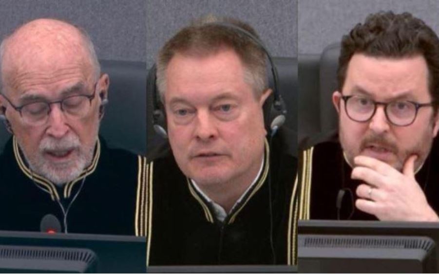 Gjyqtarët e Speciales ‘nervozohen’ pse mbrojtja e krerëve të UÇK-së paraqiti prova të krimeve serbe, i refuzon të gjitha sërish