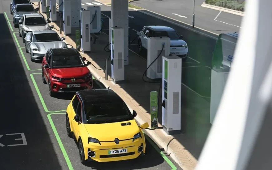 Ndalimi i shitjes së veturave me benzinë në BE do të shtyhet deri në vitin 2040