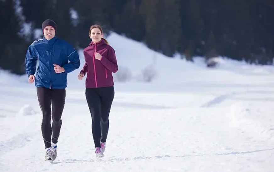Pse vrapimi gjatë dimrit është një aktivitet i rekomanduar për shëndetin tuaj