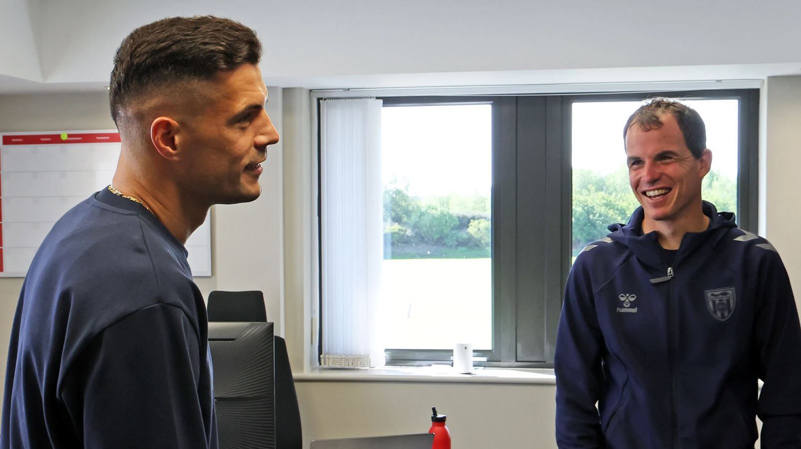 Xhaka për trajnerin e tij: Kurrë s’është emocional, por në derbi ishte ndryshe…!