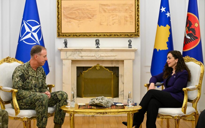 Presidentja Osmani takon Admiralin Wikoff, tregon se çka biseduan