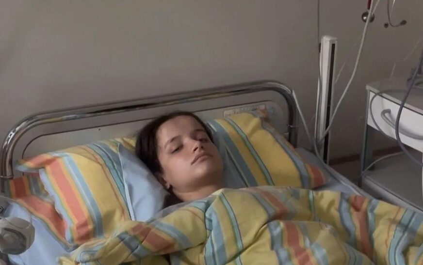 Familja kërkon ndihmë për trajtimin e Eljonisa Krasniqit