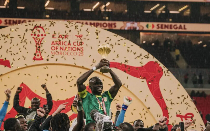 Mane zbulon se cili legjendë e telefonoi për ta uruar për trofeun