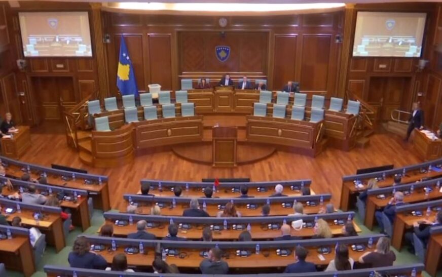 Si duket harta e re e Kuvendit dhe a do të ndikojnë votat me postë në rezultatin final?