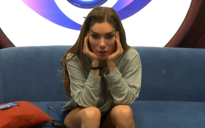 Dushi pa rroba sipër, Vëlla i Madh i paralajmëron Bia Khalifa-n