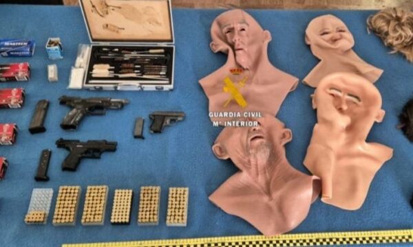 Vidhnin banesat e milionerëve në Spanjë, shkatërrohet banda shqiptare! Sekuestrohen mbi 39 mijë euro cash