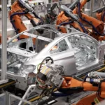 fabrika-e-pare-ne-bote-ku-robotet-ndertojne-te-gjithe-veturen-eshte-gati-te-behet-realitet