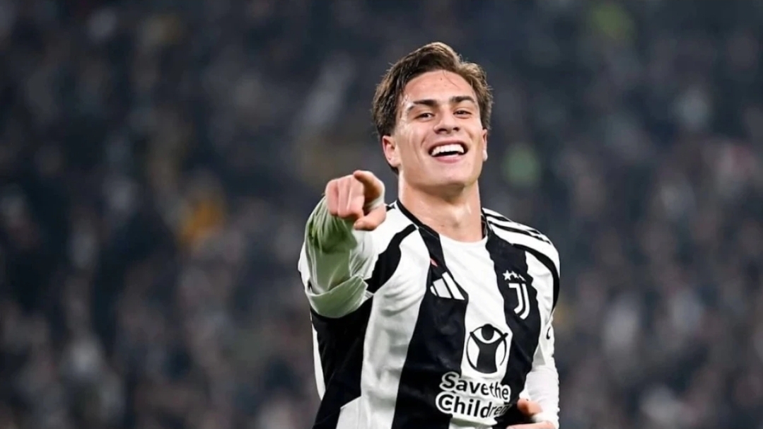 Barcelona “ndjek” me vëmendje sulmuesin e Juventusit