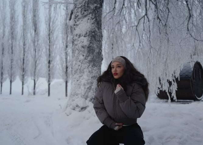 Lotinës nuk po i shkon pushimi me Mozzikun siç e ka pritur, ajo është mërdhi krejt – dalin pamjet “tronditëse”