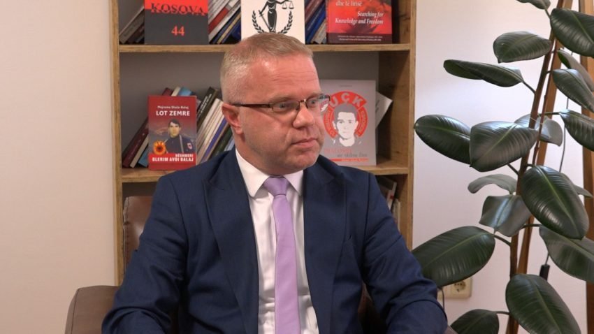 Ligjeratat e Speciales, Bajraktari: Tentativë e dështuar, fllimisht duhet të ishte transaparente, objektive dhe e paanshme