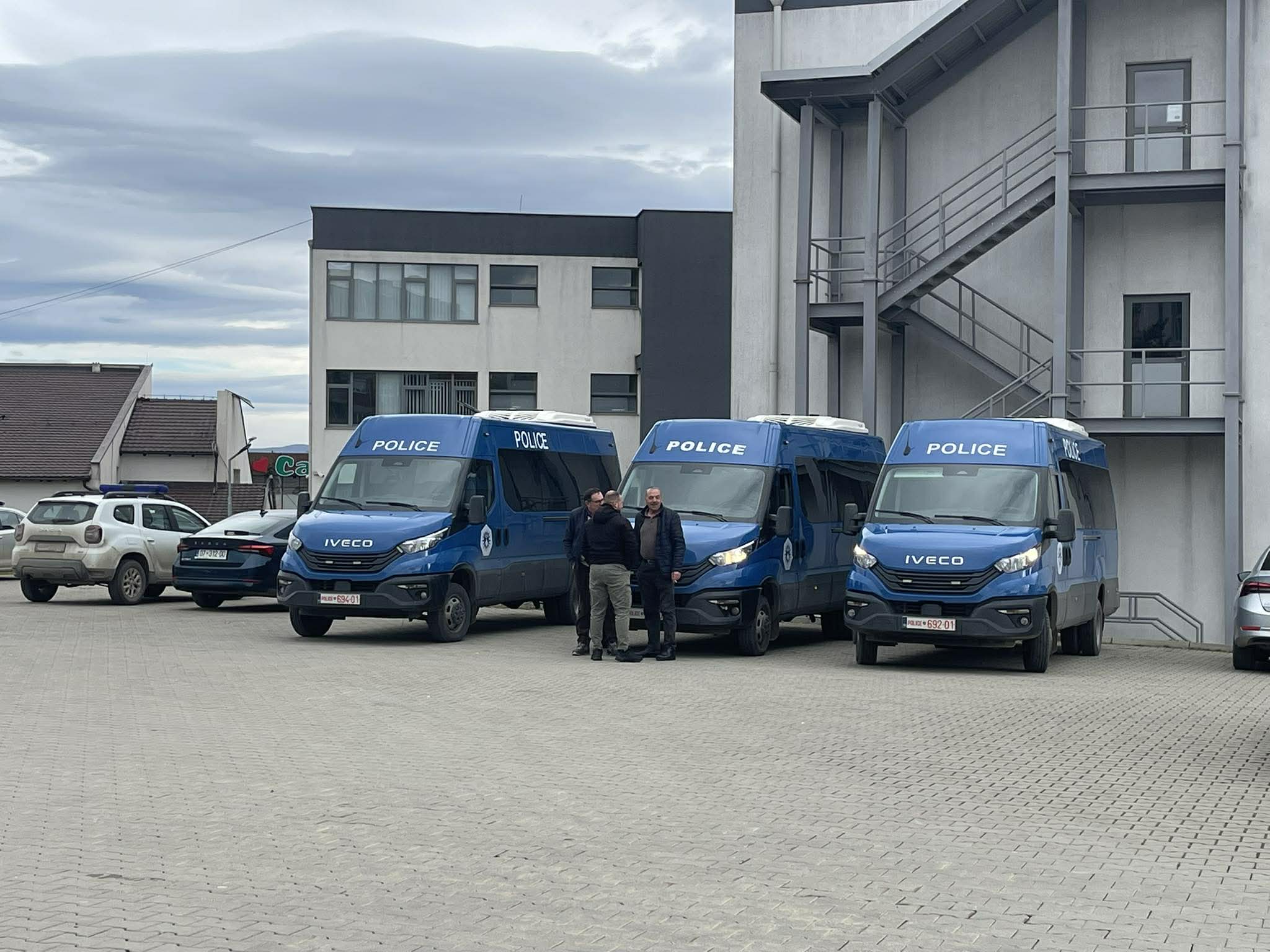 15 kryekomisionerë ndalohen për 48 orë në Malishevë