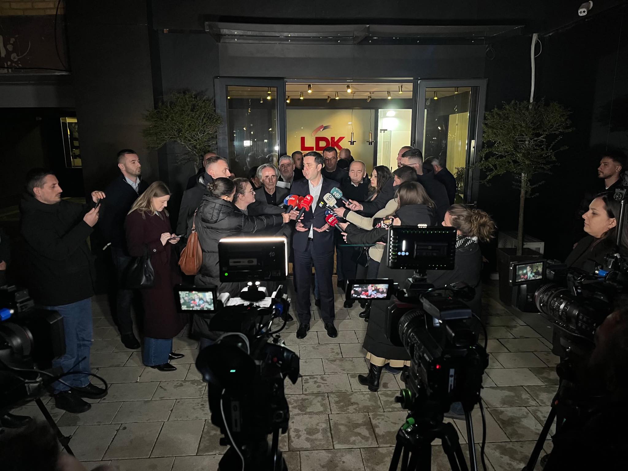 Abdixhiku ofron dorëheqjen: I mbetet Kuvendit të LDK-së të vendosë