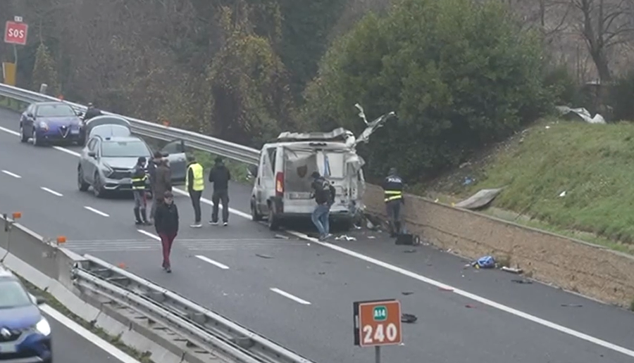 Grabitje si në filma në Itali, autorët marrin 400 mijë euro nga “blindi” me para në mes të autostradës