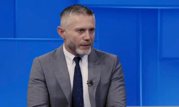 Ramadani: Shërbimet e Serbisë po i trajnojnë serbët në veri (VIDEO)