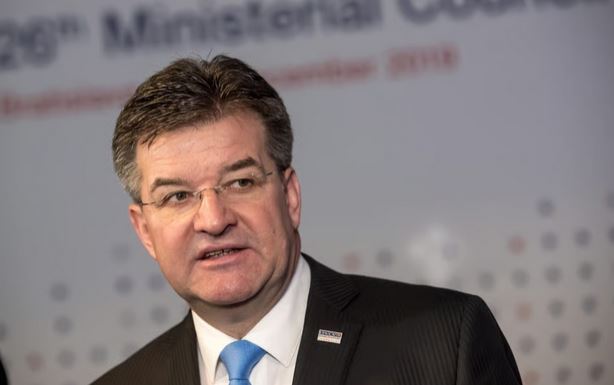 Dorëhiqet Lajçaku pasi i dalin muhabetet me Epsteinin