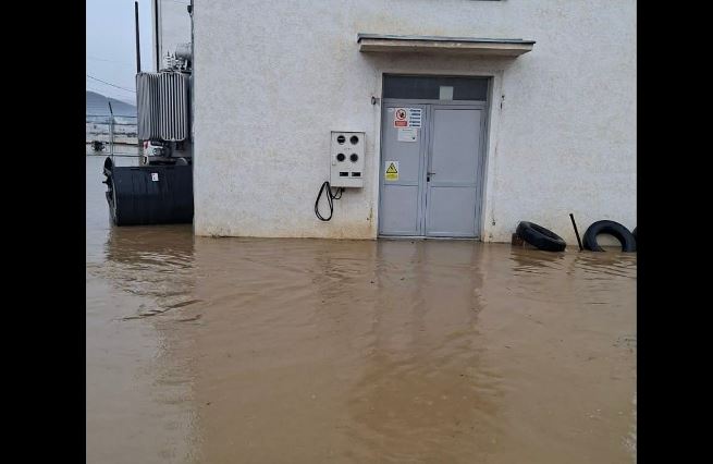 KEDS ndërpren energjinë elektrike në Drenas për shkak se shiu ka rrezikuar nënstacionin