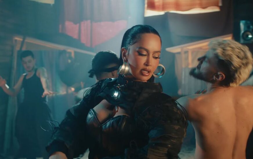 Dafina Zeqiri publikon këngën “Xhane”