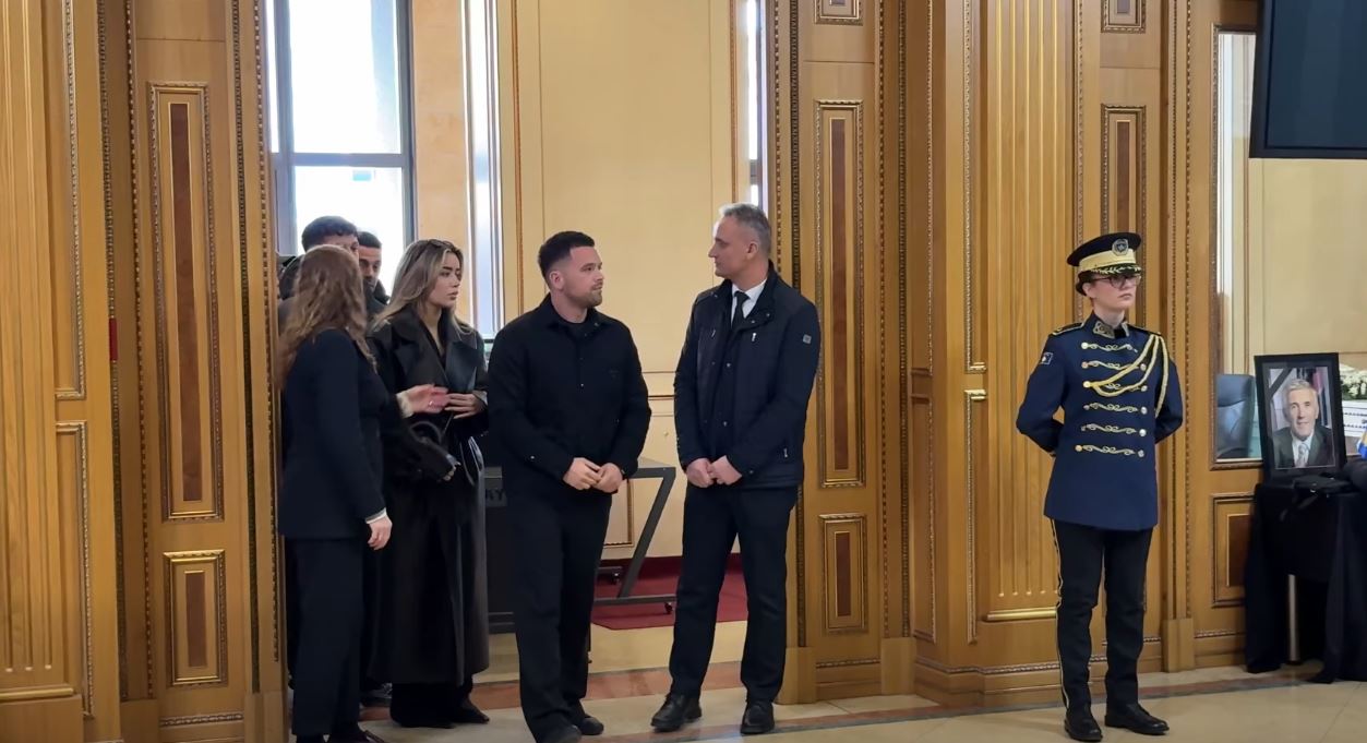 Shoqëria e Bonartit nderojnë figurën e gjyshit të tij, Nexhat Dacit