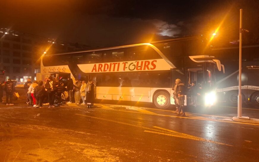 ARDITI TOURS demanton lajmin për djegien e autobusit