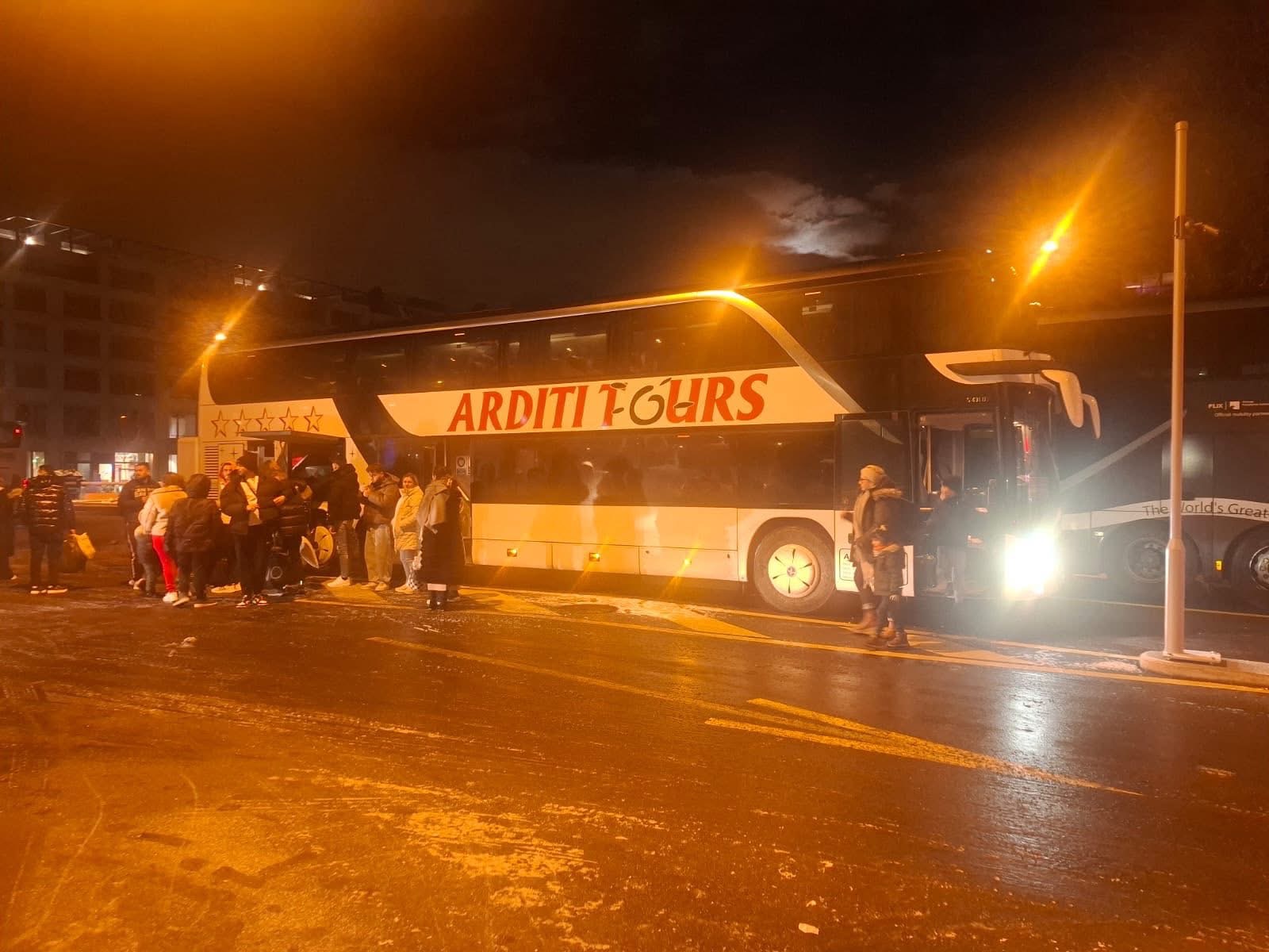 ARDITI TOURS demanton lajmin për djegien e autobusit