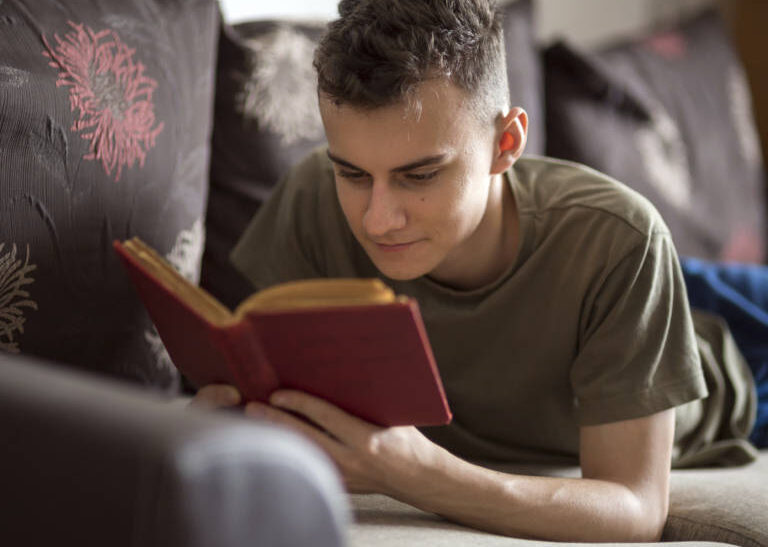 Si të balanconi dashurinë dhe studimet?