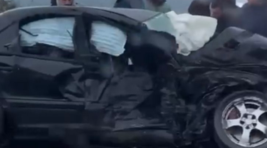 Aksidenti fatal në aksin Lezhë-Shkodër, lë të vdekur policin dhe bashkëshorten e tij
