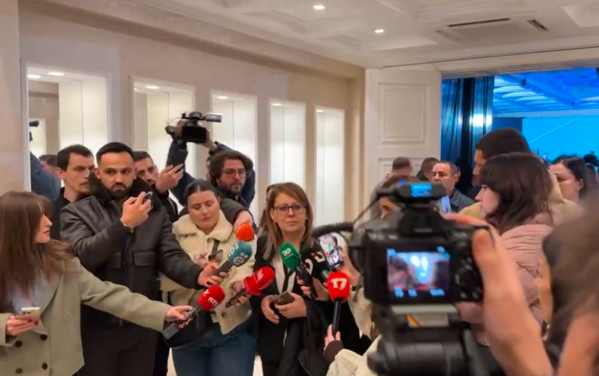 Hykmete Bajrami reagon pasi Abdixhiku u konfirmua kryetar i LDK-së