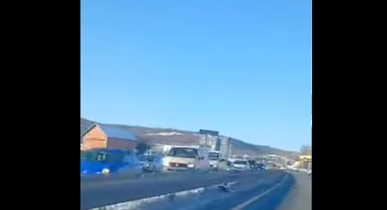 Kolona të gjata edhe sot nga Komorani drejt Prishtinës, shoferët presin me orë të tëra në trafik