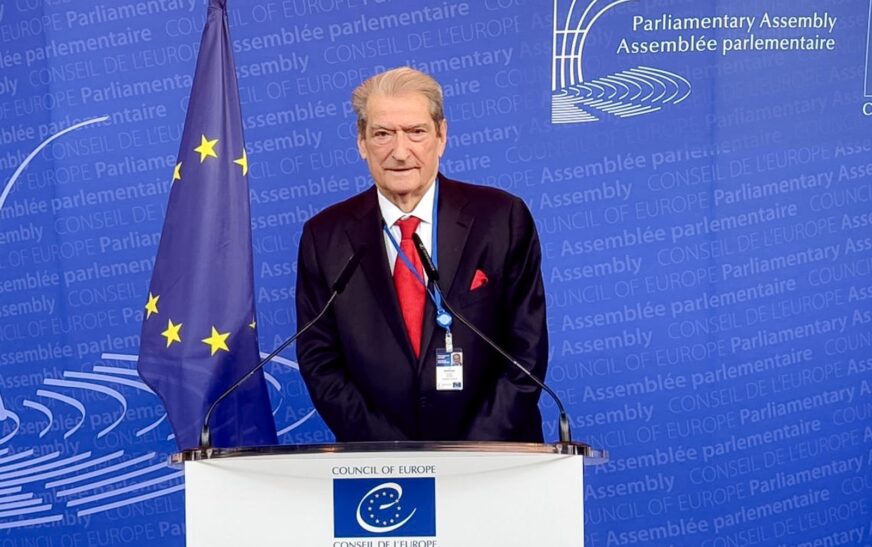 Berisha në Strasburg: Akuza ndaj Ramës për lidhje me kartelet e drogës