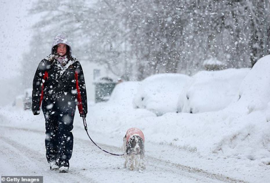 Gjashtë të vdekur nga moti i keq në Evropë, akulli dhe temperaturat e ulëta shkaktojnë kaos