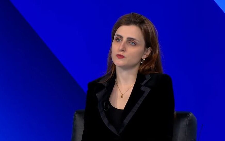 KEK-u padit Janina Ymerin për deklaratat e saj për rrymën në Kosovë