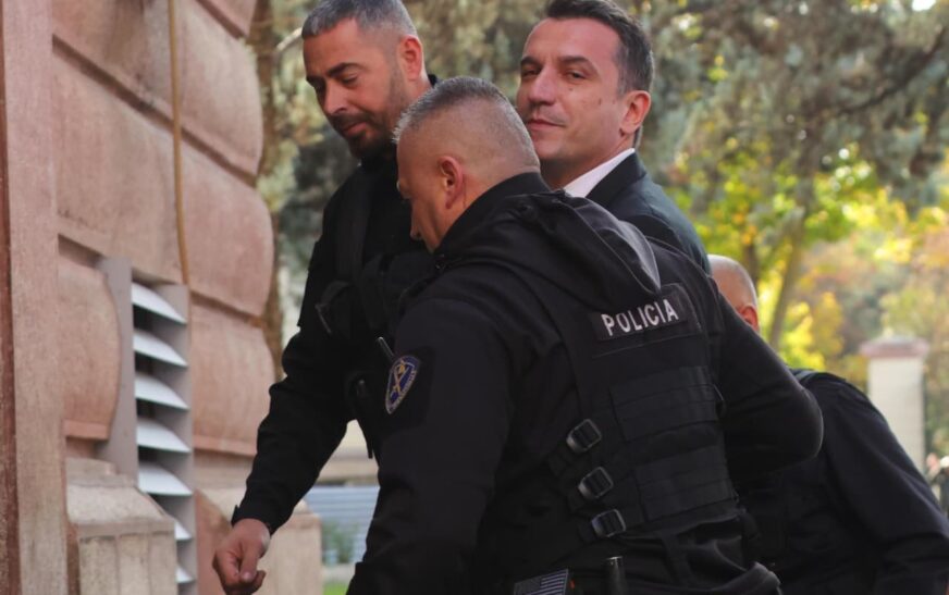 Zbulohen arsyjet pse Gjykata Kushtetuese vendosi për rikthimin e Erion Veliajt në krye të Bashkisë së Tiranës