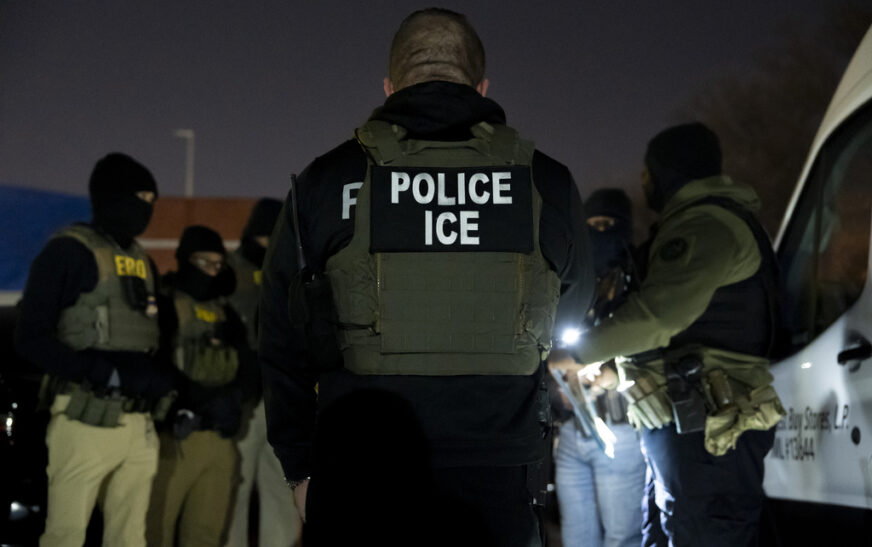 Emigrimi i shqiptarëve drejt ShBA, ICE: Mos t’ju shkojë mendja të hyni ilegalisht